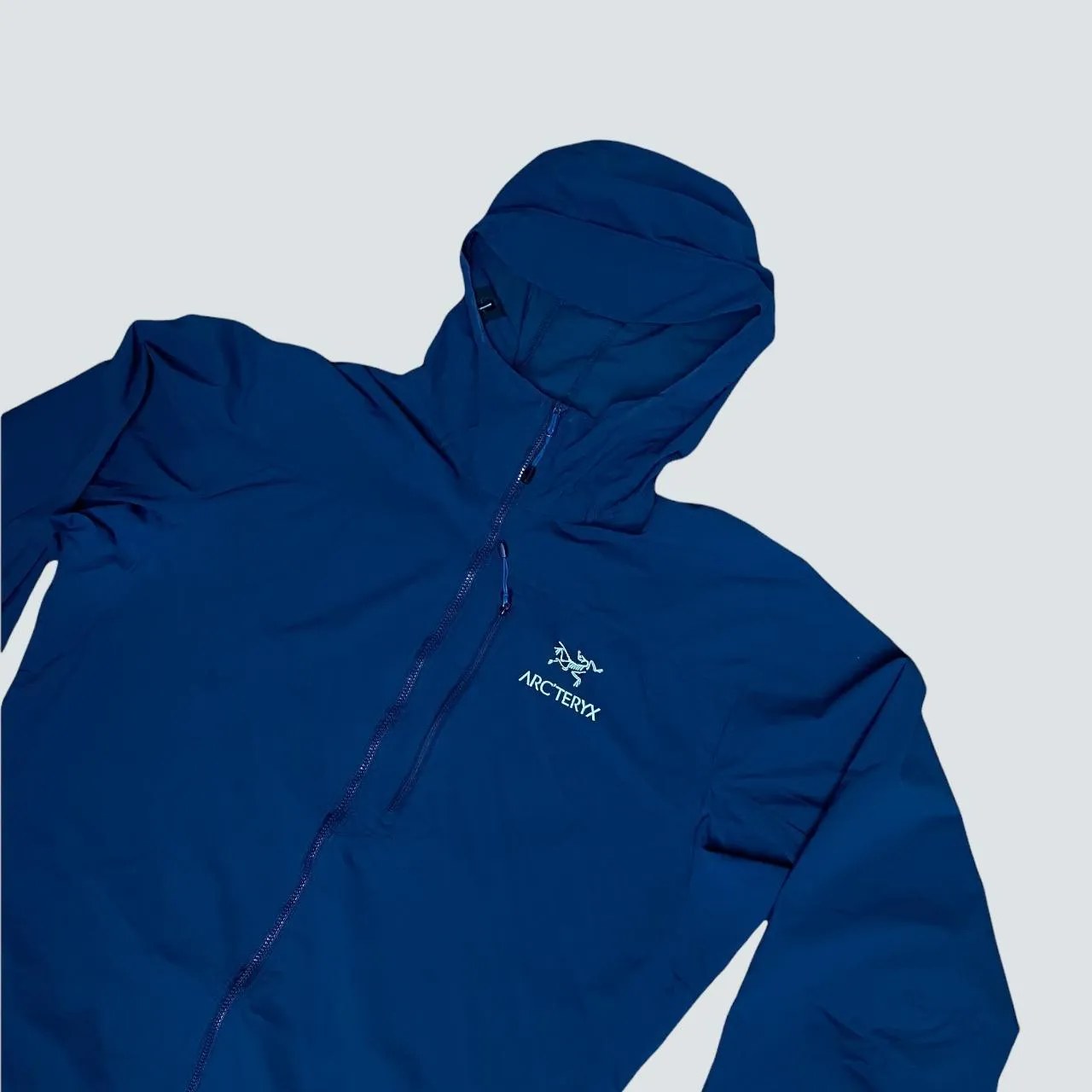 ARC'TERYX Squamish Hoody/ Navy Nylon Jacket (M)