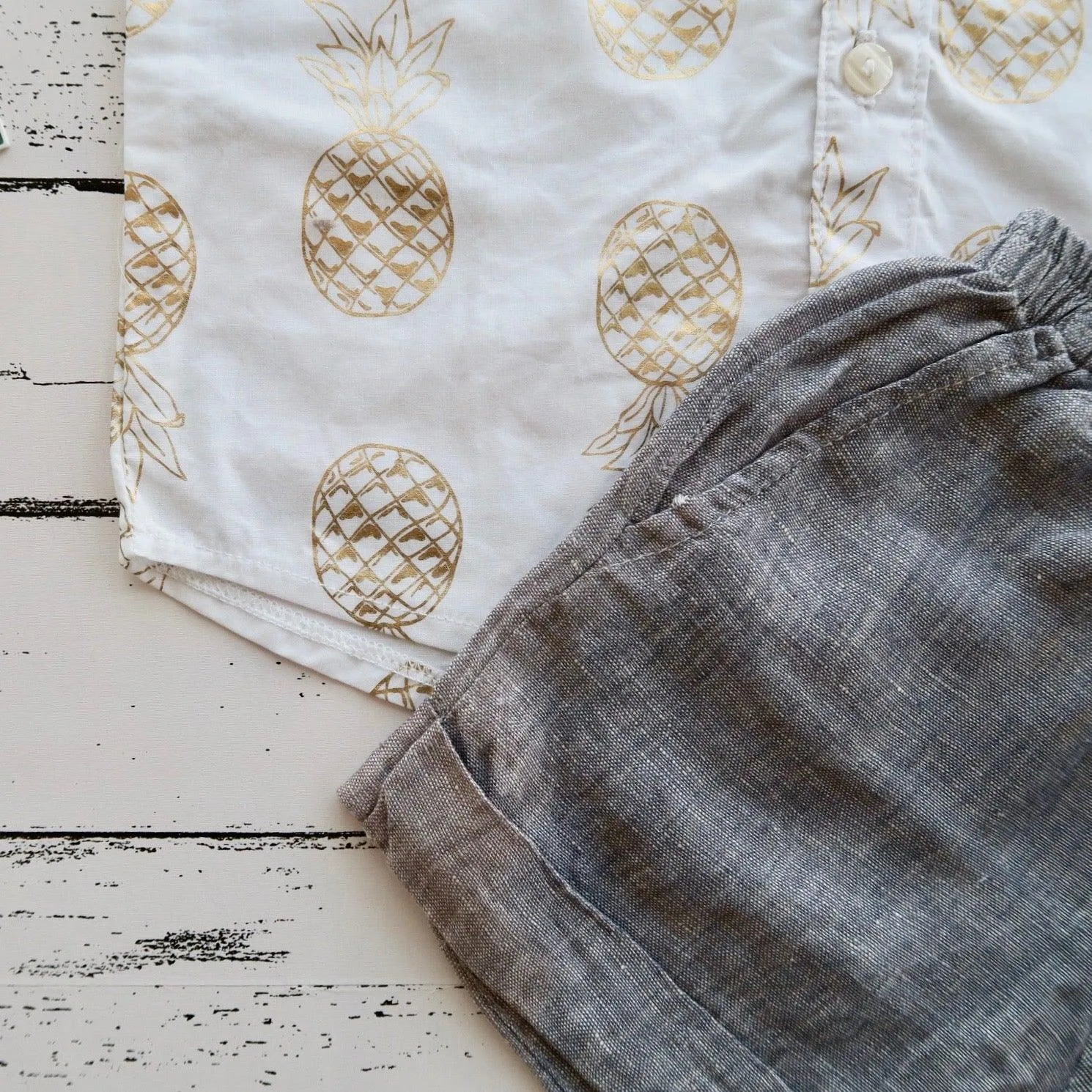 Cedar Top & Shorts in Golden Pineapple and Gray Linen