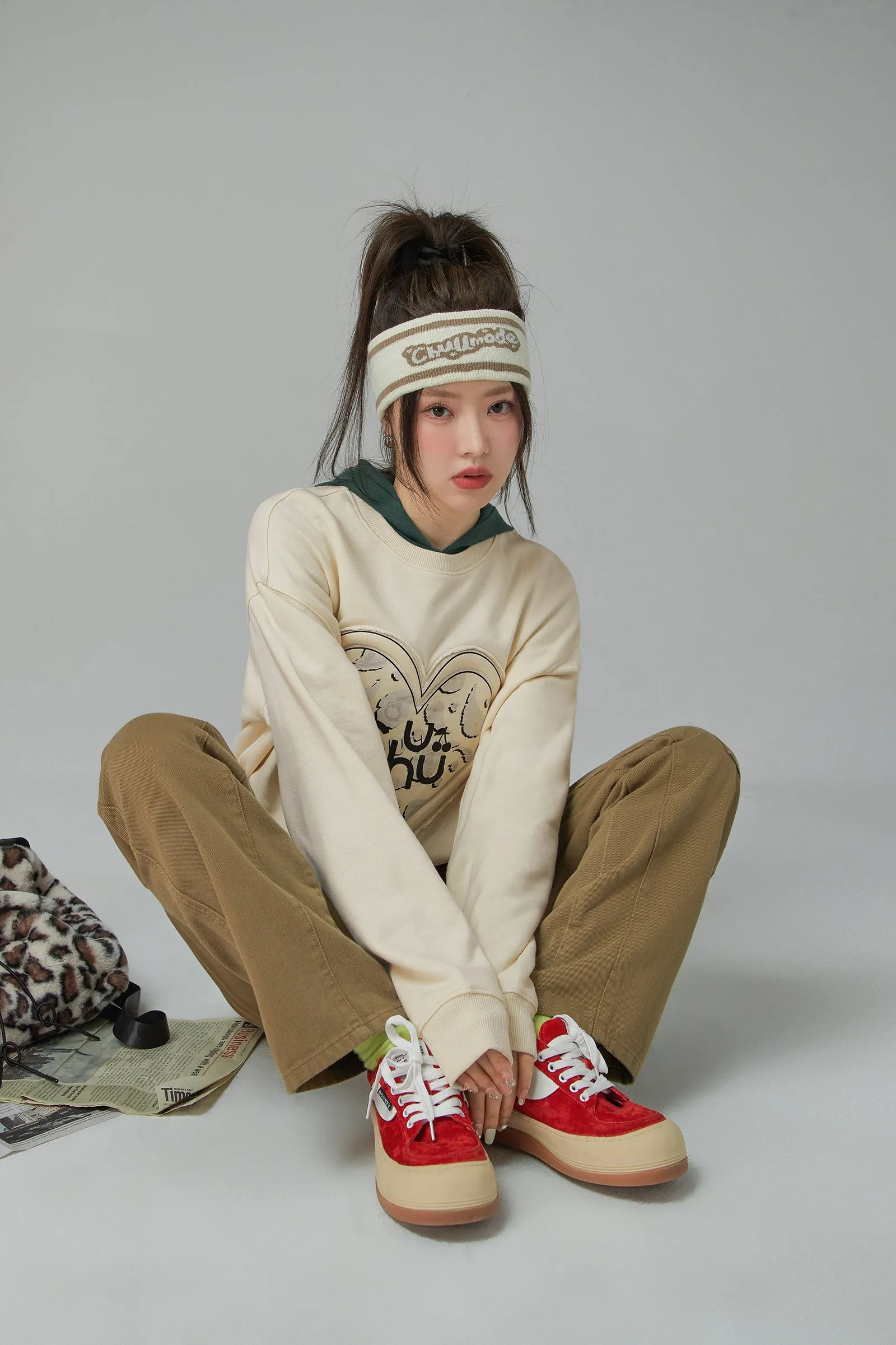 Chuu Heart Print Crop Sweatshirt