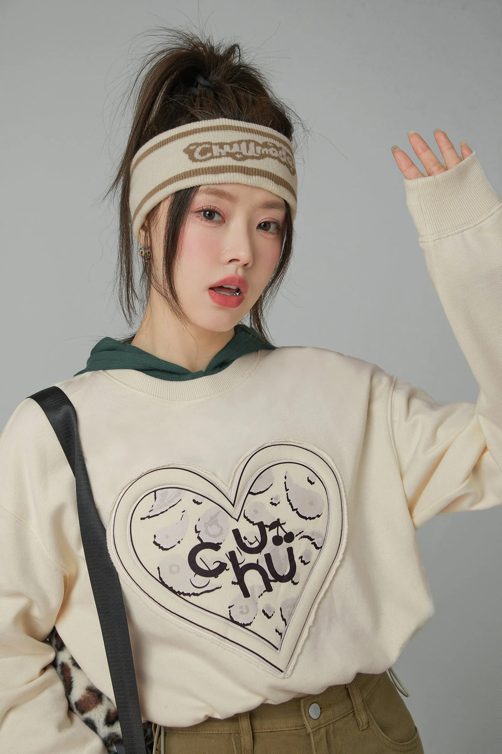 Chuu Heart Print Crop Sweatshirt