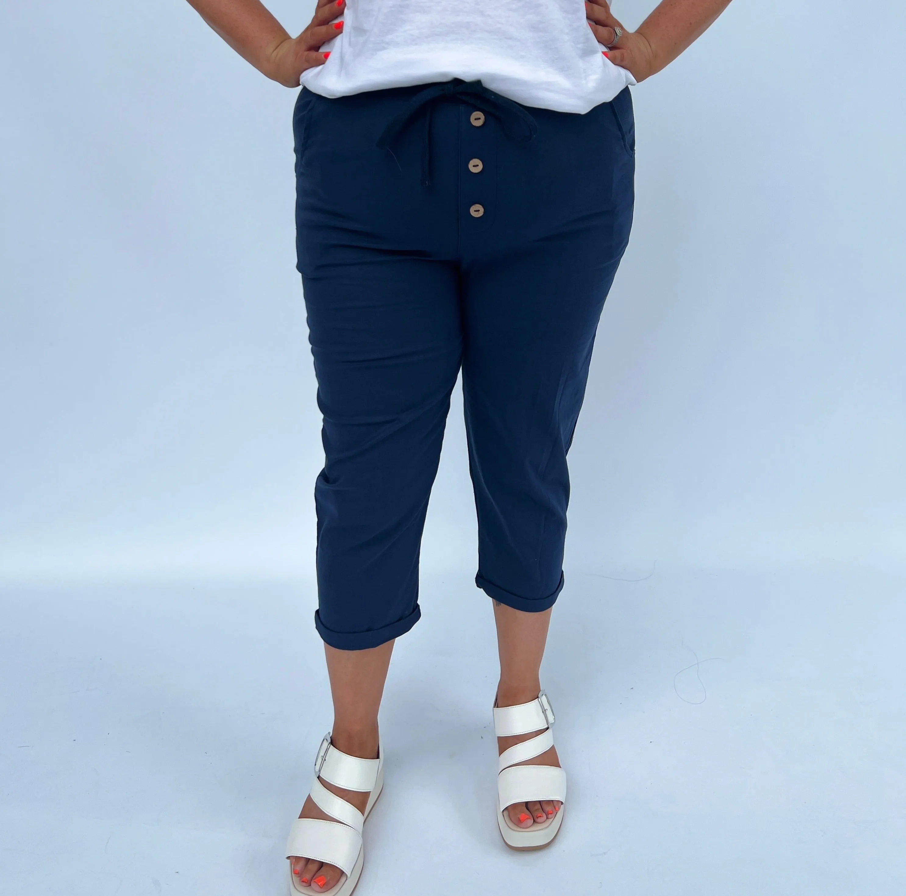 Indy Linen Crops in Navy