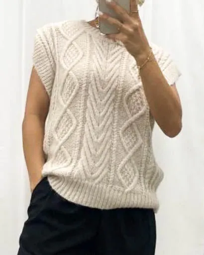 Laith Cable Knit Vest Bone