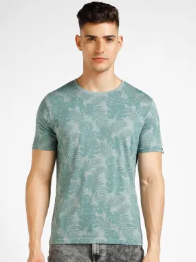 Mens Slim-Fit Round Neck T-Shirt in Light Green with Half Sleeves and Printed Design, Made of Cotton