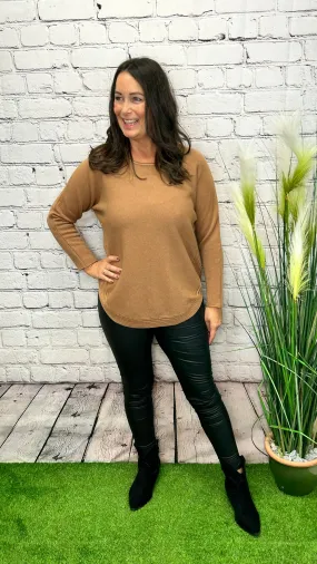 RENI Ribbed Curved Hem Jumper