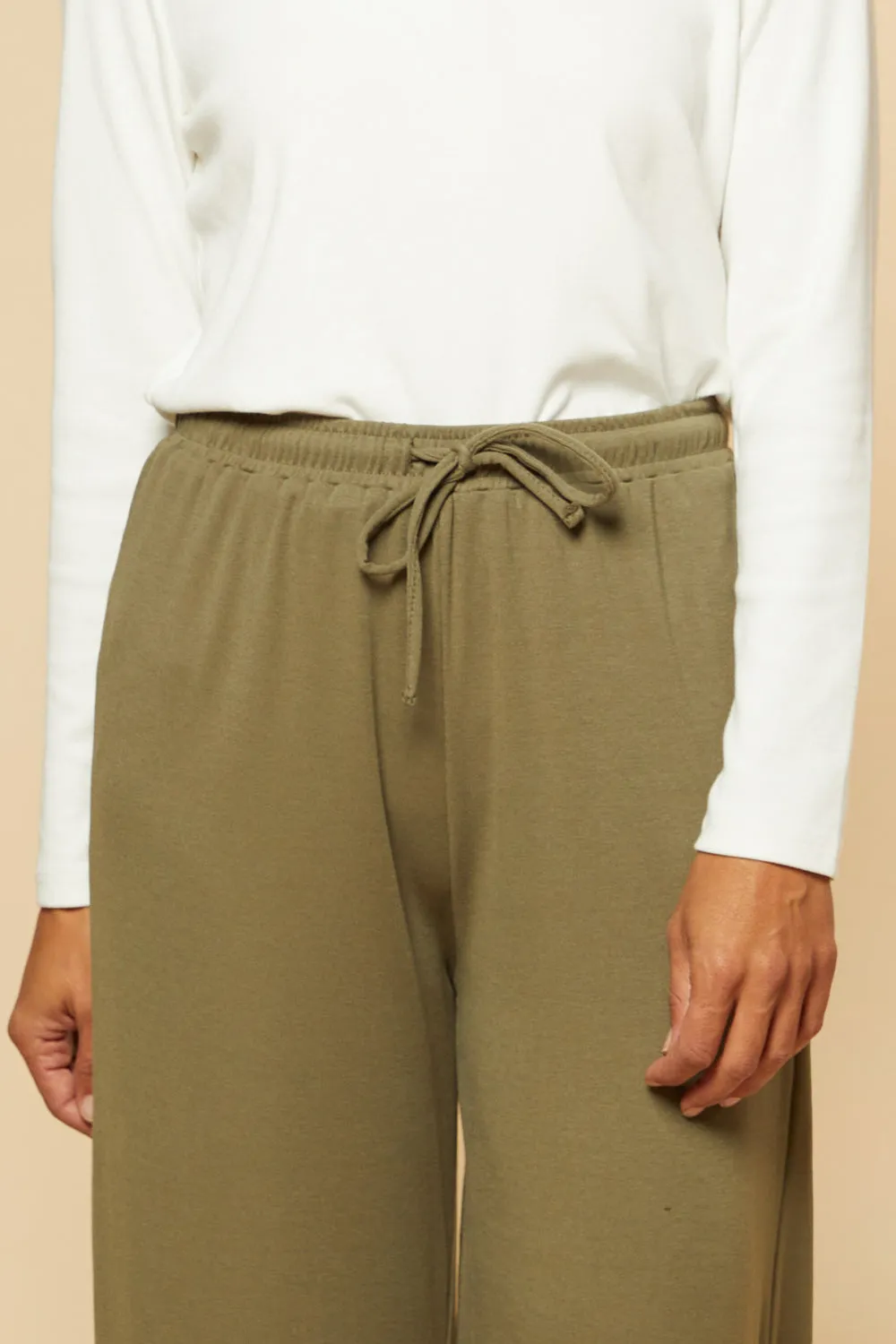 Wide Leg Stretch Pants in Khaki