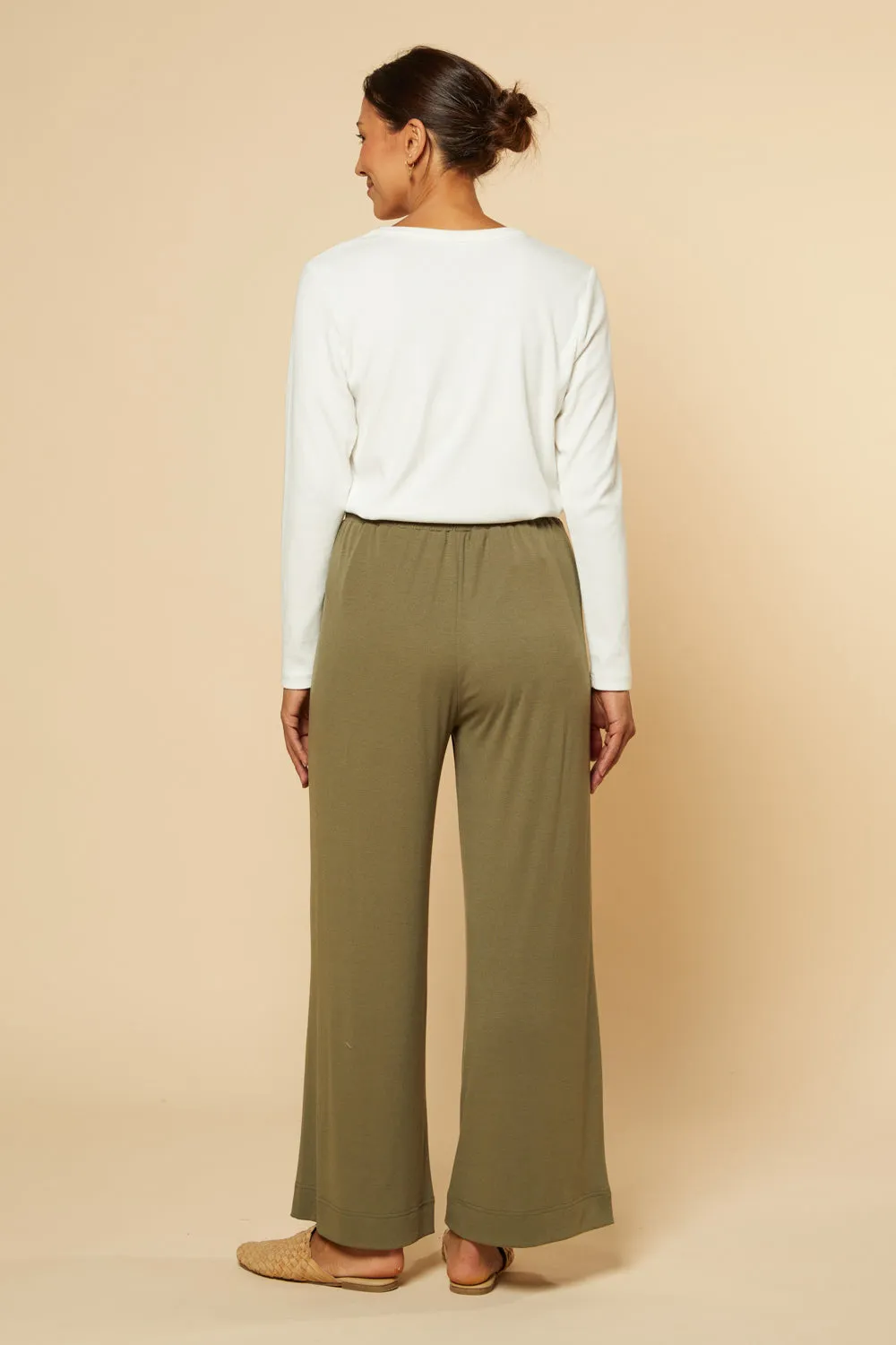 Wide Leg Stretch Pants in Khaki